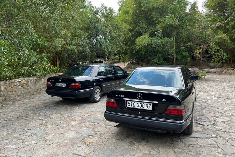 Chỉ biết rằng, chiếc xe Mercedes-Benz 280E Limousine 6 cửa thuộc đời 1993 từng được chào bán với giá lên đến 750 triệu đồng, sẽ cao so với nhiều người chơi xe nhưng với nhà sưu tập như ông Đặng Lê Nguyên Vũ thì lại quá hợp lý.