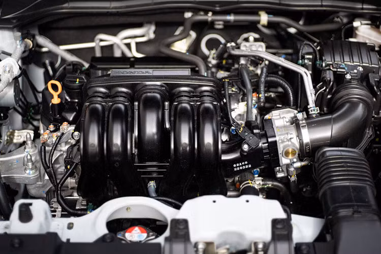 Cung cấp sức mạnh cho BR-V 2023 là khối động cơ 4 xy-lanh i-VTEC 1.5L hút khí tự nhiên giống hệt Honda City, công suất 119 mã lực và 145 Nm mô-men xoắn, kết hợp hộp số CVT. Để có thể bán tại Việt Nam, tất nhiên BR-V sẽ có động cơ đạt chuẩn Euro 5.