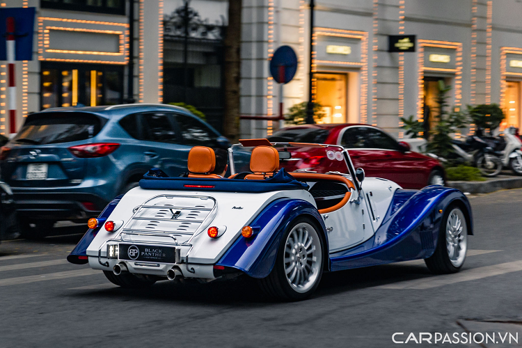 Một chiếc Mercedes – Maybach khác cũng xuất hiện nhưng là mẫu SUV GLS 600 có giá hơn 11 tỷ đồng.