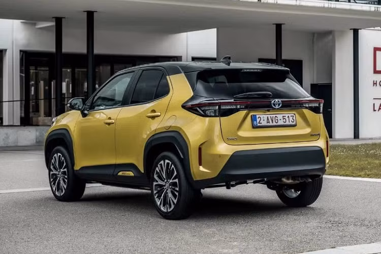 Vì đây là xe dành cho thị trường đang nổi nên rất có thể mẫu SUV cỡ B mới của Toyota cũng sẽ ra mắt thị trường Việt Nam trong tương lai. Nếu đúng như vậy, mẫu xe này sẽ được định vị giữa Raize và Corolla Cross trong dòng sản phẩm của hãng Toyota.