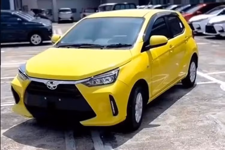 Trước đó, Toyota Wigo là mẫu xe thường có doanh số thấp nhất phân khúc do trang bị kém hấp dẫn so với các mẫu xe đồng hạng. Năm 2022, doanh số Wigo đạt 488 chiếc sau 7 tháng, sau đó bị tạm ngưng bán từ tháng 8 do không đáp ứng đủ điều kiện về khí thải.