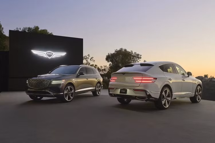 Ngay trước ngày diễn ra Triển lãm ô tô Los Angeles 2023, Genesis GV80 Coupe và GV80 facelift 2025 đã lộ diện. Trên thực tế, Genesis GV80 Coupe 2025 là phiên bản sản xuất của GV80 Coupe Concept được ra mắt vào hồi tháng 4 tại Triển lãm ô tô New York 2023.