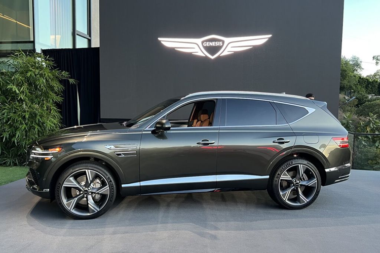 Không giống như một số mẫu SUV thể thao có sức mạnh yếu, mang đến cảm giác lái “nhạt nhẽo”, mẫu xe sang Genesis GV80 Coupe 2025 sẽ có sẵn hai hệ truyền động, bao gồm cả tùy chọn cao cấp, hứa hẹn mang đến trải nghiệm vô cùng phấn khích cho người dùng.