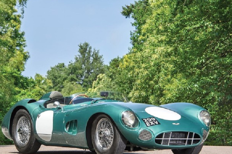 Chiếc xe này không chỉ vô địch giải 24 Hours of Le Mans năm 1956 mà còn là 1 trong 3 chiếc xe giành chiến thắng trong giải vô địch xe thể thao thế giới cùng năm đó. 2 chiếc còn lại đều là của Ferrari.