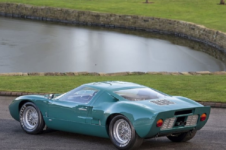 Dù không được săn đón như Ferrari 250 nhưng Ford GT40 vẫn là ao ước của giới sưu tập xe. Chúng đã giành chiến thắng chung cuộc tại giải đua Le Mans - điều mà Ferrari 250 không làm được.