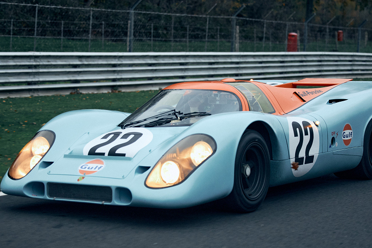 Porsche 917 được trang bị động cơ 12 xi-lanh và có thiết kế khí động học, tạo ra công suất tối đa 520 mã lực, với động cơ tăng áp có thể lên tới 1.500 mã lực. Đây là một điều khó tin ở giai đoạn 1960 - 1970.