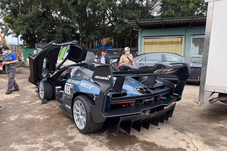 Hiện chưa rõ chiếc siêu xe dành cho đường đua McLaren Senna GTR này đã tái xuất hay vẫn còn ở Việt Nam với mục đích ngắm là chính. Nhưng việc 1 đơn vị nhập khẩu tư nhân dám mang về siêu xe đường đua thì đây là trường hợp đầu tiên.