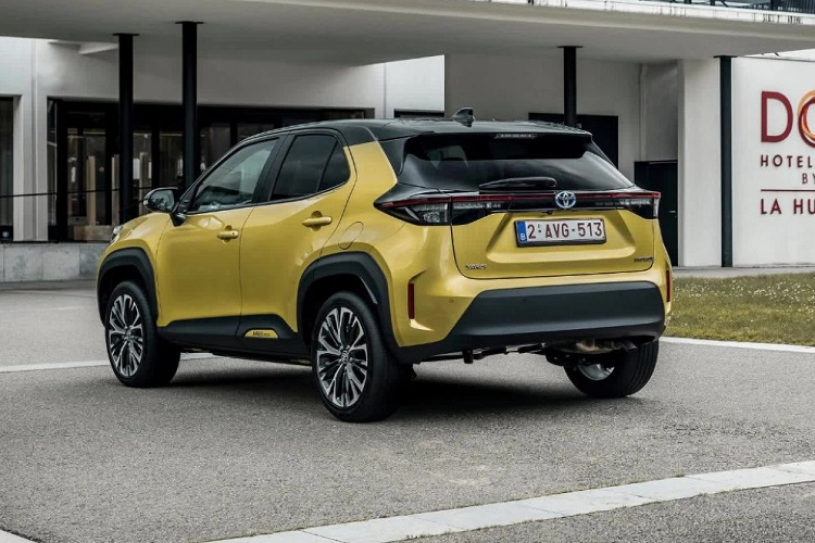 Trong khi đó, mẫu xe SUV cỡ B - Toyota Yaris Cross 2024 mới đang bán tại Nhật Bản, Singapore và châu Âu lại dùng cơ sở gầm bệ Toyota New Global Architecture (TNGA-B).