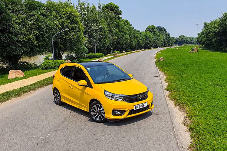 Honda Brio - “com nguoi” Viet Nam nhung la dac san tai Indonesia