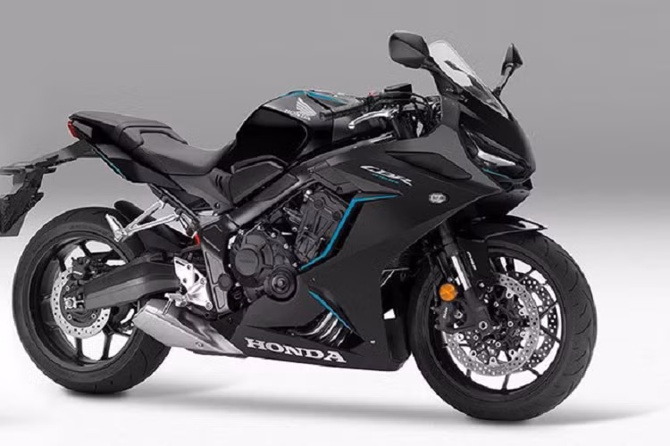 Tiện ích trên dòng xe CBR650R vẫn được duy trì ở phiên bản mới như đèn LED mang hơi hướng của dòng Fireblade, màn hình LCD thể hiện các thông số một cách rõ nét, ngàm phanh hướng tâm Radial Mount chắc chắn và giảm xóc hành trình ngược Showa SFF-BP kết hợp với phanh ABS 2 kênh. Mức giá xe Honda CBR650R 2023 chính hãng là 254,490 triệu đồng (đã bao gồm VAT).