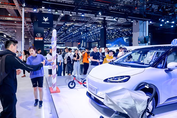 Đối với phạm vi hoạt động của Kaola là 500 km theo chu trình thử nghiệm CLTC của Trung Quốc. Chiếc MPV cỡ nhỏ ArcFox Kaola có thể sạ c ở tốc độ tối đa từ 30%-80%, trong thời gian 26 phút.