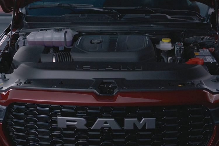 Hãng Ram cung cấp 2 biến thể của khối động cơ này, trong đó loại tiêu chuẩn đạt công suất 420 mã lực (313 kW hoặc 426 PS) cùng mô-men xoắn cực đại 623 Nm, còn lại là bản hiệu năng cao với thông số tương ứng lần lượt là 540 mã lực (403 kW hoặc 548 PS) và 706 Nm mô-men xoắn.