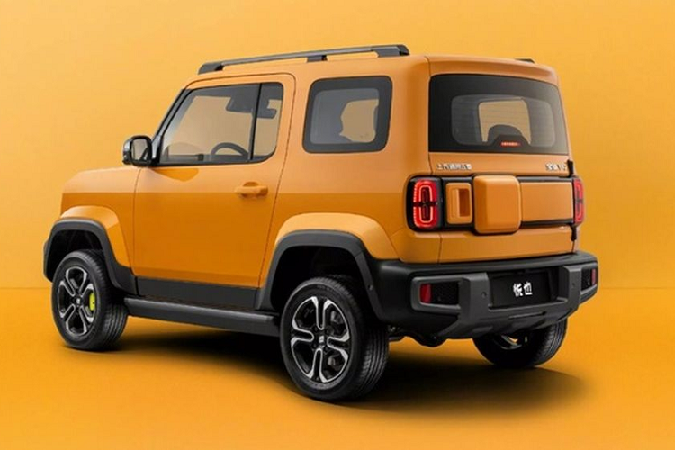 Bộ pin LFP của Baojun Yep cho quãng đường di chuyển khoảng 303km với một lần sạc đầy, theo tiêu chuẩn CLTC. Giá xe Baojun Yep điện vẫn là một ẩn số, trong tương lai xe sẽ có thêm một phiên bản mạnh mẽ hơn với động cơ điện kép và hệ dẫn động bốn bánh.