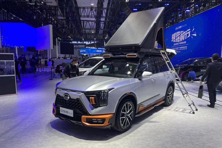 Mới đây, thông tin từ hãng xe GAC của Trung Quốc chia sẻ cho thấy, họ sẽ mang đến triển lãm ôtô Thượng Hải 2023 một phiên bản nâng cấp nhẹ của chiếc Trumpchi GS8 2023 mới với phiên bản dành cho khách du lịch đã được vén màn tại triển lãm xe Quảng Châu vào năm ngoái.