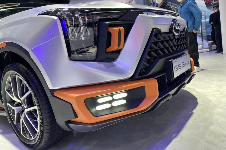 Chính điều này đã thúc đẩy hãng xe Trung Quốc sẽ tập trung vào tính cá nhân hóa nhiều hơn cho chiếc xe sắp ra mắt tại triển lãm ôtô Thượng Hải 2023. Vì thế, chúng ta hãy cùng ngắm lại chiếc xe Trumpchi GS8 Traveler Edition đã ra mắt vào năm ngoái.