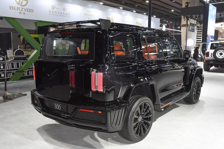 Thông báo ban đầu từ hãng xe Trung Quốc, chỉ có đúng 7.000 chiếc Tank 300 Cyber Knight được sản xuất dành cho thị trường trong nước, thời gian mở bán chia làm 2 đợt, các đợt này đều nhanh chóng có người xuống cọc trước, cho thấy, sức hấp dẫn của Tank 300 Cyber Knight không hề nhỏ.