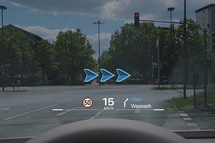 Ngoài ra còn có các trò chơi, ứng dụng điện thoại thông minh Home Assistant và tính năng điều hượng được cập nhật thường xuyên. Chưa có thông tin chính xác về hệ thống truyền động Porsche Macan EV 2024.