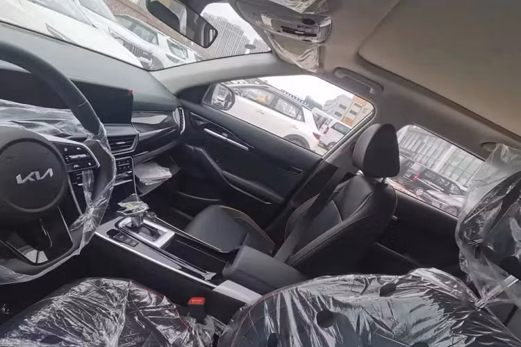 Hiện thông tin về động cơ của Kia Seltos 2023 ở thị trường Trung Quốc chưa được hé lộ. Trong khi đó, ở những thị trường khác, xe có 2 tùy chọn động cơ.