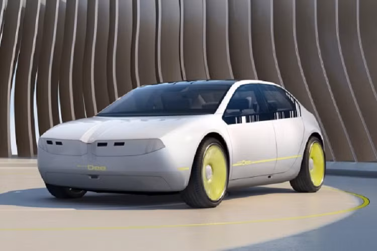 Màn hình BMW Panoramic Vision mới này được thiết kế trải dài theo cả chiều dài kính chắn gió, chứ không chỉ còn bó hẹp một góc nhìn của người lái như trước nữa. Dự kiến, nâng cấp này sẽ xuất hiện trên các xe thương mại từ năm 2025.