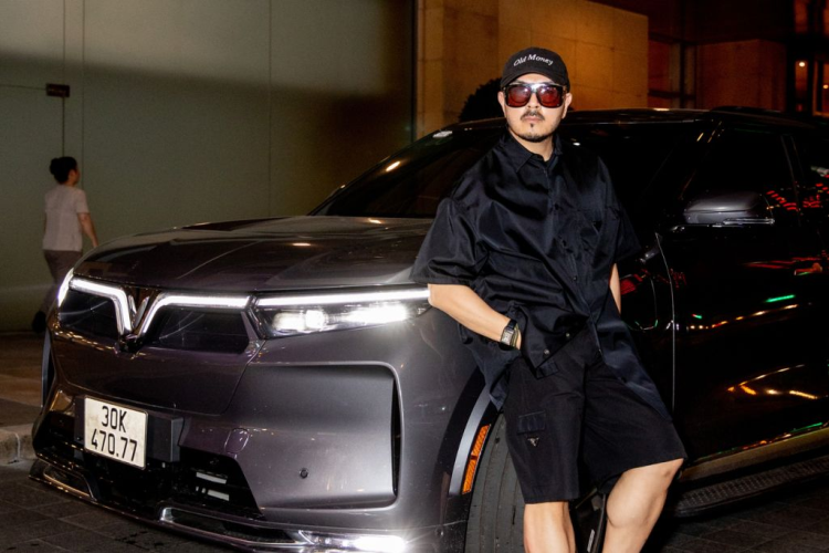 Ngoài 4 Super Mentor chính gồm Thanh Hằng, Hồ Ngọc Hà, Lan Khuê, Hương Giang, đêm chung kết The New Mentor 2023 còn có sự tham gia của hai Super Judge nổi tiếng là Moo Asava và Lukkade Metinee. Là những giám khảo khó tính và luôn đòi hỏi khắt khe ở các thí sinh, tuy nhiên tất cả đều bị chinh phục bởi sự sang trọng, đẳng cấp, mạnh mẽ và thông minh của VinFast VF9.