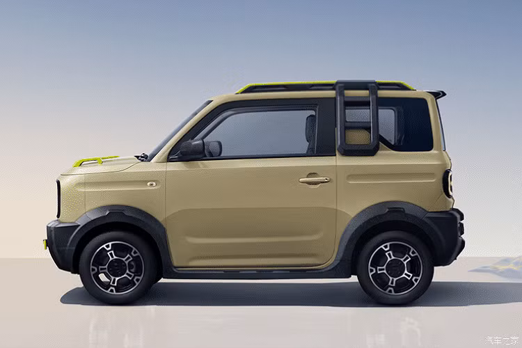 Phần đuôi xe cũng vậy, thậm chí còn có thể so sánh với một số loại xe địa hình hạng nặng chuyên nghiệp. Tuy nhiên, thiết kế hình dạng của nhóm đèn hậu hơi kỳ lạ, điều này cũng khiến chúng tôi cảm thấy khó chịu, nhưng dù sao, Geely Panda Knight cũng tạo ra bầu không khí off-road đủ mạnh nhưng bản chất nó vẫn là một chiếc xe điện siêu nhỏ chạy trên đường đô thị.