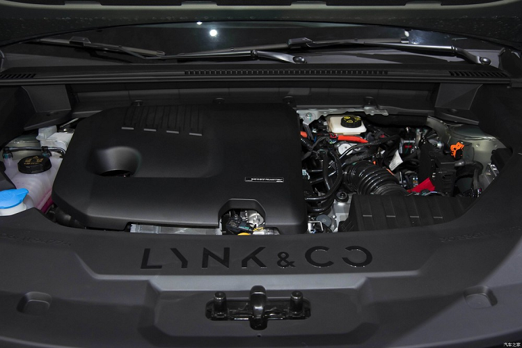 Lynk &amp; Co 08 sẽ là mẫu xe tập trung vào nguồn năng lượng mới, đây cũng là sự thay đổi trong định hướng chiến lược của Lynk &amp; Co, tiết kiệm nhiên liệu tốt hơn, sức mạnh vượt trội hơn, đồng thời có thiết kế và ý nghĩa công nghệ tốt.