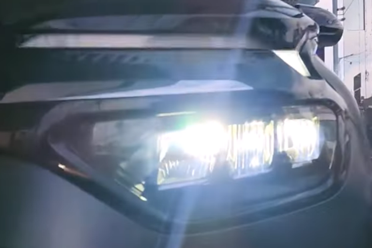 Thứ nhất là động cơ xăng 4 xi-lanh, tăng áp, dung tích 1.5L với công suất tối đa 160 mã lực và mô-men xoắn cực đại 253 Nm. Động cơ này đi kèm với hộp số tự động ly hợp kép 7 cấp. Thứ hai là động cơ diesel 4 xi-lanh, dung tích 1.5L, sản sinh công suất tối đa 116 mã lực. Động cơ đồng hành cùng hộp số tự động 6 cấp.