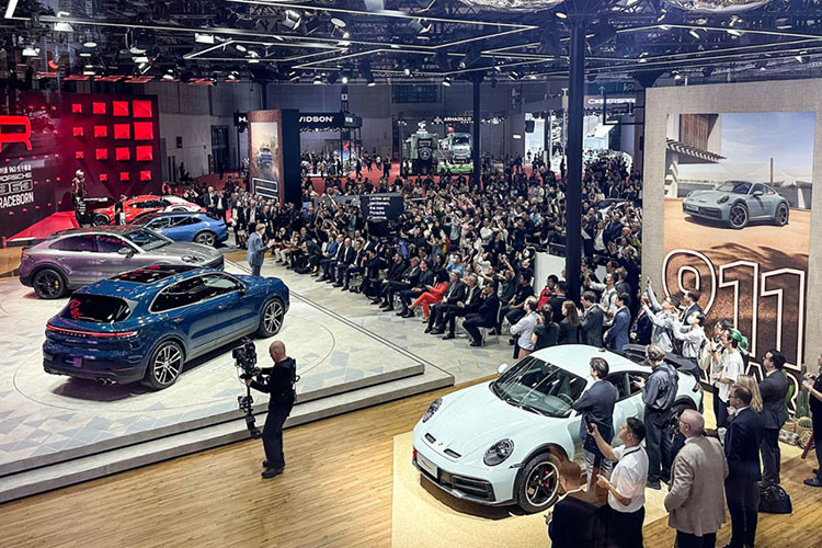 Triển lãm ô tô Thượng Hải diễn ra vào hồi tháng 4 vừa qua xuất hiện rất nhiều mẫu ôtô điện của Trung Quốc, bao gồm: xe concept, xe thể thao và xe sang. Sự kiện này là một thời điểm quan trọng đối với ngành công nghiệp ôtô Trung Quốc. Nó cho thấy vị thế của các hãng xe nước ngoài tại Trung Quốc đang bị các hãng xe nội địa làm lu mờ.