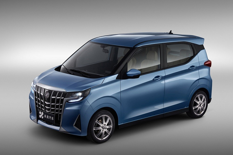 Vào hồi tháng 12 năm ngoái, một mẫu xe ôtô Honri Boma chạy điện "lạ hoắc" của Trung Quốc đã bất ngờ được đăng ký bảo hộ kiểu dáng công nghiệp tại Việt Nam. Hình ảnh của chiếc xe này đã xuất hiện trong Công báo sở hữu công nghiệp số 417 tháng 12/2022 của Cục Sở hữu Trí tuệ Việt Nam.