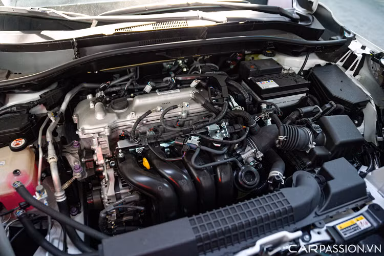 Xe còn được trang bị gói an toàn Toyota Safety Sense 2.0 với các tính năng như cảnh báo trước va chạm, cảnh báo lệch làn đường, hỗ trợ giữ làn, kiểm soát hành trình chủ động, cảnh báo điểm mù, cảnh báo phương tiện cắt ngang phía sau và camera 360 độ.