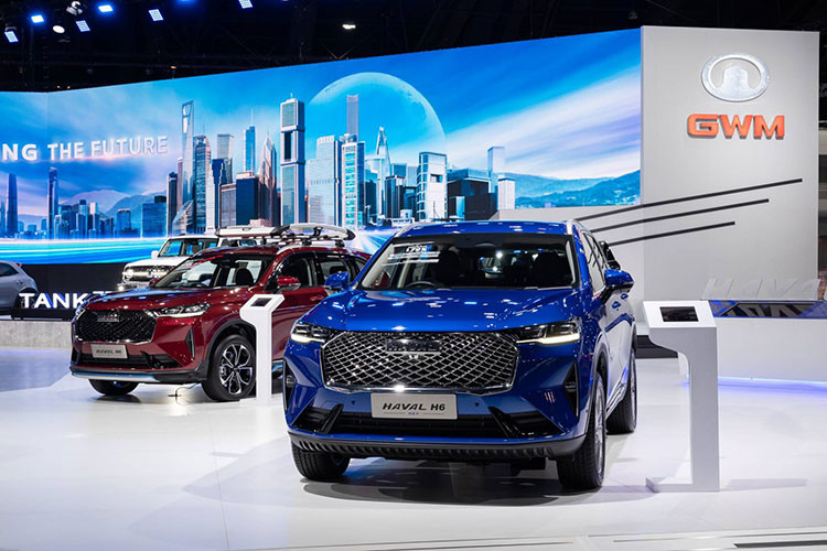 Theo hãng Haval, hệ truyền động hybrid cho phép xe chỉ tiêu thụ lượng xăng trung bình 19,2 km/lít (khoảng 5,2 lít/100 km). Hiện chưa rõ Haval H6 ở Việt Nam có phiên bản plug-in hybrid (PHEV) như xe tại Thái Lan hay không.