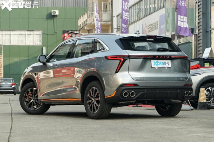 Ngay cả đối với một nhà sản xuất ô tô lớn của Trung Quốc nào đó, đây là một kế hoạch khá tham vọng và Kaiyi đang trên đường chinh phục ước mơ của mình khi đã ra mắt mẫu SUV ICE mới mang tên gọi Kaiyi Kunlun 2023 mới, với mức giá dao động từ 99.900 nhân dân tệ đến 149.900 nhân dân tệ (tương đương 341 triệu đồng đến 512 triệu đồng).