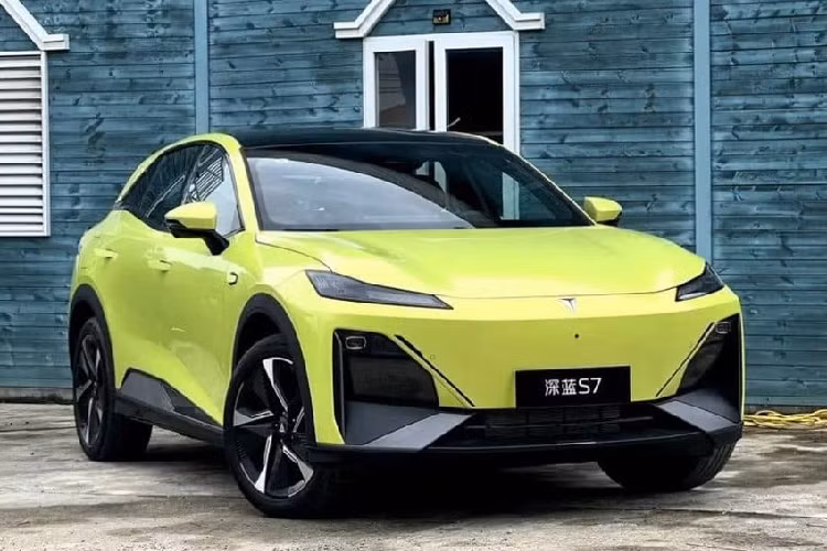 Dung lượng pin lithium iron phosphate lần lượt là 18,99 kWh và 31,73 kWh, phạm vi hành trình hoàn toàn bằng điện của CLTC lần lượt là 120 km và 200 km. Phạm vi toàn diện khi đầy bình và sạc đầy lần lượt là 1040 km và 1120 km. Ngoài ra, mức tiêu thụ nhiên liệu của xe thấp tới 4,95 lít/100km, thời gian tăng tốc từ vị trí xuất phát lên 100km/h là 7,6 giây.