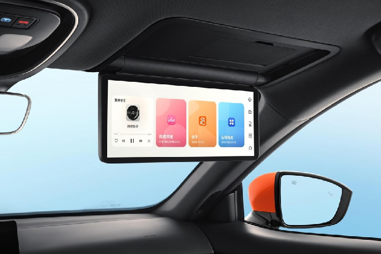 Tiếp đến là phiên bản Deepal S7 EREV chỉ có một cấu hình nguồn. Công suất động cơ của nó có thể đạt tới 175 mã lực và mô-men xoắn cũng là 320 Nm, trong đó, động cơ xăng là loại hút khí tự nhiên, dung tích 1.5 lít với công suất lên tới 70 mã lực.