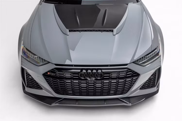 Thương hiệu cũng nâng cấp thêm cho xe phần líp hông mới với các cánh lướt gió đứng giúp tăng khả năng khí động học. Ngoài ra ở phần cản sau, xe còn sở hữu một cánh gió lớn cùng với bộ khuếch tán được mở rộng với những đường nét góc cạnh, ăn nhập hơn với chiếc Wagon thể thao.