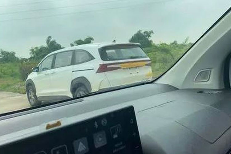 Ở thị trường Trung Quốc, xe còn có 1 tùy chọn động cơ nữa là máy xăng 4 xi-lanh, tăng áp, dung tích 1.5L với công suất tối đa 170 mã lực và mô-men xoắn cực đại 253 Nm. Cả hai động cơ này đều kết hợp với hộp số tự động 8 cấp. Theo tin đồn, Hyundai Custo sẽ lắp ráp tại Việt Nam và bán ra trong năm nay.