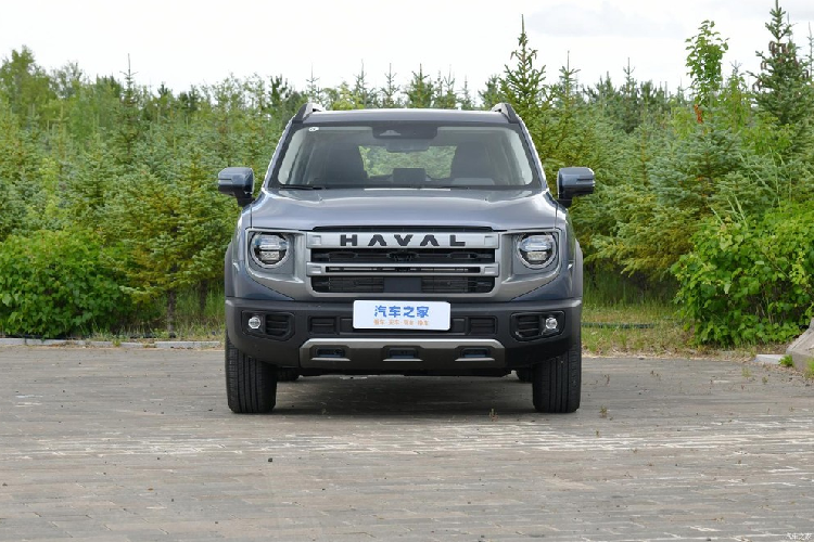 Trước khi mở bán chính hãng tại Việt Nam, thương hiệu ôtô Haval của Trung Quốc đã cho ra mắt bản nâng cấp của dòng SUV cỡ C mang tên Big Dog tại thị trường nội địa. Haval Big Dog 2023 mới cũng chính là mẫu xe đã từng lần đầu tiên trình làng vào năm 2020 của thương hiệu này.