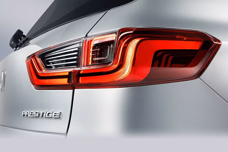 So với gói Toyota Safety Sense trên Veloz Cross và Hyundai SmartSense trên Stargazer, gói công nghệ an toàn trên Honda BR-V có phần nổi trội hơn.