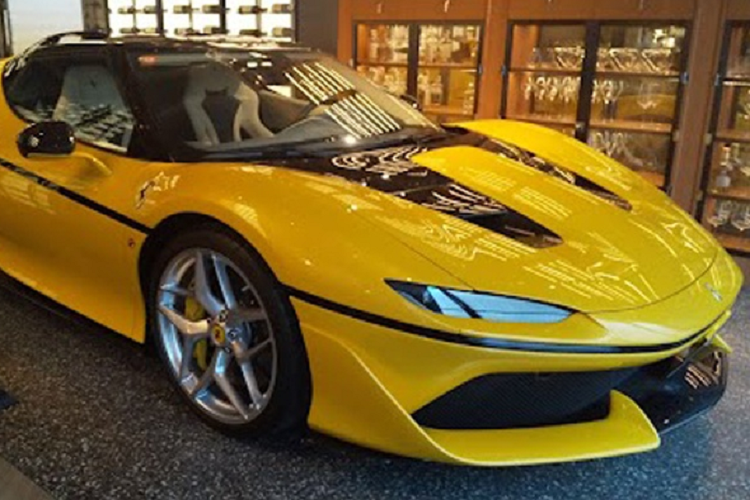 Ra mắt vào năm 2016, Ferrari J50 là dự án đặc biệt được phát triển trên nền tảng 488 GTB, nhằm kỷ niệm 50 năm thương hiệu này có mặt tại Nhật Bản.