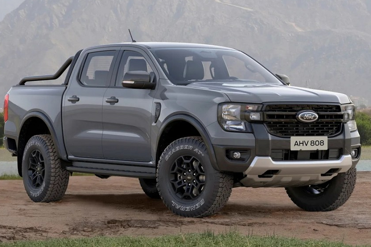 Từ đầu năm 2023 đến nay, hãng Ford liên tục bổ sung những phiên bản mới cho dòng xe bán tải ăn khách Ranger, ví dụ như Stormtrak ở Thái Lan hay Wildtrak X tại Úc. Chưa dừng ở đó, hãng còn vén màn cả Ford Ranger Tremor 2023 mới ở thị trường Anh quốc.