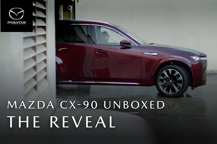Chỉ sau 1 tuần ra mắt, Mazda CX-90 2024 mới chính thức công bố giá bán cũng như mức tiêu hao nhiên liệu ước tính. Mức giá chi tiết từng phiên bản như sau: CX-90 3.3 Turbo Select- 39,595 USD (934 triệu đồng); CX-90 3.3 Turbo Preferred - 43,445 USD (1,02 tỷ đồng).