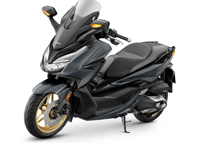 Forza 350 sử dụng động cơ 329,6 cc eSP+, 4 van, làm mát bằng dung dịch cho công suất 29,2 mã lực tại 7.500 vòng/phút, mô-men xoắn cực đại 31,5 Nm tại 5.250 vòng/phút.