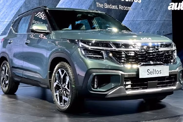 Thứ hai là động cơ diesel 4 xi-lanh, tăng áp, dung tích 1.5L với công suất tối đa 116 mã lực và mô-men xoắn cực đại 250 Nm. Động cơ này đồng hành cùng hộp số sàn iMT 6 cấp hoặc hộp số tự động 6 cấp. Ngoài ra, hãng Kia còn đưa động cơ tăng áp trở lại với Seltos.