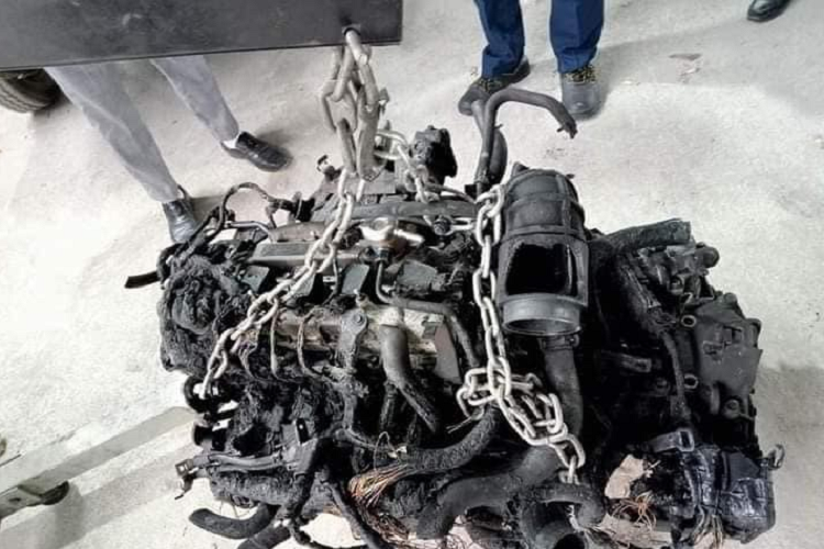 Tuy nhiên, sau khoảng 5 ngày sử dụng, thì xe Kia Seltos bất ngờ bốc cháy dữ dội. Ở thời điểm xảy ra sự cố, chiếc xe mới chỉ có tổng số km vào khoảng 70 - 80 km và xe đang trong quá làm thủ tục cấp biển.