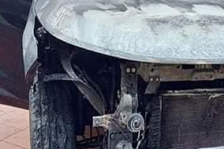 Qua điều tra, cơ quan công an xác nhận, nguyên nhân vụ cháy là do sự cố điện ở bóng đèn báo rẽ (chuyển hướng) thuộc cụm đèn phía trước bên phải (bên phụ) của xe phát nhiệt gây cháy các chi tiết của cụm đèn sau đó cháy lan ra xung quanh dẫn đến vụ cháy xe.