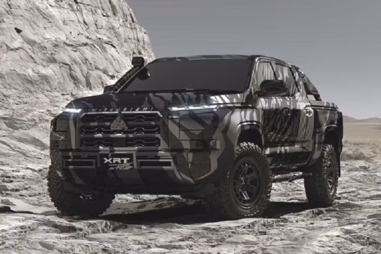 Mẫu xe bán tải Mitsubishi XRT sở hữu ngoại hình hầm hố, cơ bắp. Như vậy, nhiều khả năng thế hệ thứ 6 của Triton sẽ có một phiên bản off-road để đối đầu với Ford Ranger Raptor.
