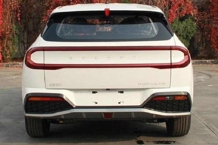 Về sức mạnh, chiếc xe Hyundai Mufasa 2024 tại Trung Quốc sẽ được trang bị động cơ 4 xi lanh, dung tích 2.0 lít, hút khí tự nhiên của mẫu G4NJ do Shandong Hyundai Wia Automobile Engine sản xuất, trái tim này sẽ sản sinh ra công suất cực đại 161 mã lực.