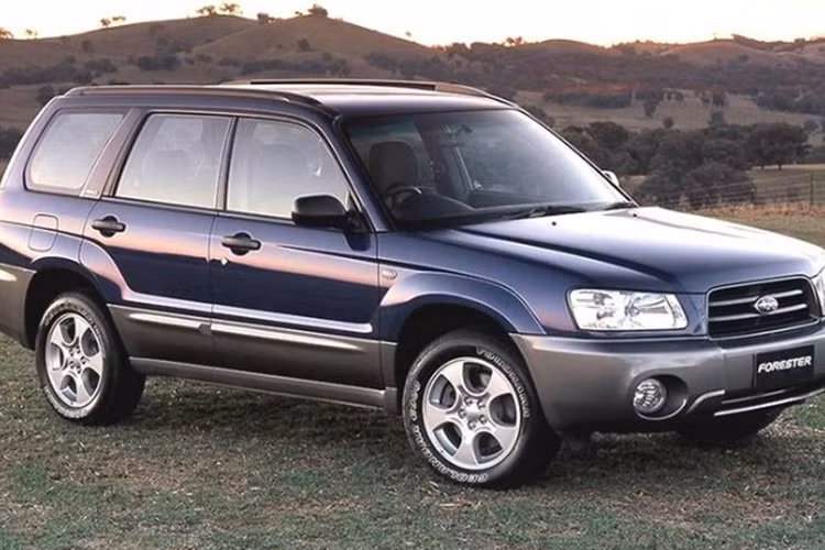 Mẫu Crossover bán chạy nhất của Honda tại Việt Nam và nhiều thị trường khác trên thế giới cũng lọt vào danh sách này. Riêng ở Mỹ, khoảng 10,7% người mua Honda CR-V đều giữ lại và sử dụng mẫu xe này hơn 15 năm.