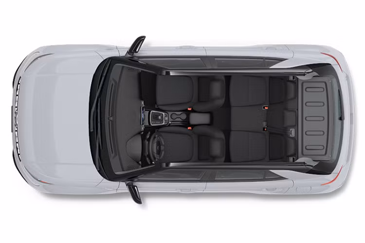 Ở thị trường Ấn Độ, mẫu SUV hạng A này còn có tính năng H2C, cho phép người dùng chỉnh điều hòa và khóa cửa/mở cửa từ xa, kiểm tra tình trạng xe, tìm kiếm vị trí xe hoặc kiểm tra áp suất lốp, lượng nhiên liệu còn trong bình.