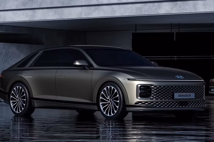 Chi tiết các giải thuộc Xe của năm Hàn Quốc 2023:Xe của năm Hàn Quốc: Hyundai Grandeur Hybrid. Sedan động cơ đốt trong của năm: Hyundai Grandeur. SUV động cơ đốt trong của năm: Ssangyong Torres. Crossover động cơ đốt trong của năm Volvo V60 Cross Country. Sedan hybrid của năm: Hyundai Grandeur Hybrid.